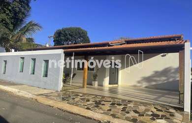 Imagem: A casa em condomínio possui 3 Dormitórios, 4 Banheiros, 2