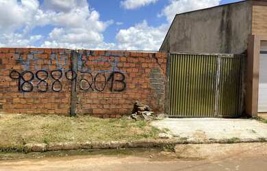 Imagem: O terreno possui 160m² de Área e está localizado em Paço