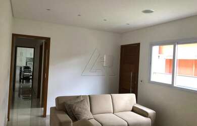 Imagem: A casa possui 2 Dormitórios, 2 Banheiros, 2 Vagas na garagem