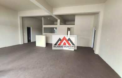 Imagem: O depósito possui 2 Vagas na garagem, 188m² de Área e está