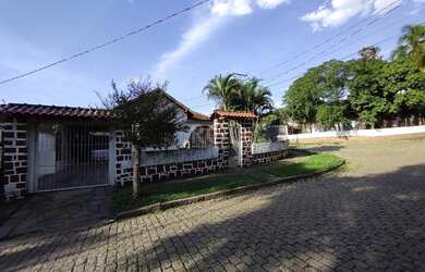 Imagem 2: Casa em Santa Tereza. Piscina, Churrasqueira, Lareirae5 Vagas na garagem