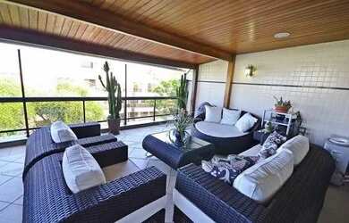 Imagem: O apartamento possui 5 Dormitórios, 5 Banheiros, 4 Vagas na