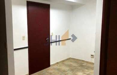 Imagem: O depósito possui 3 Vagas na garagem e 85m² de Área e está