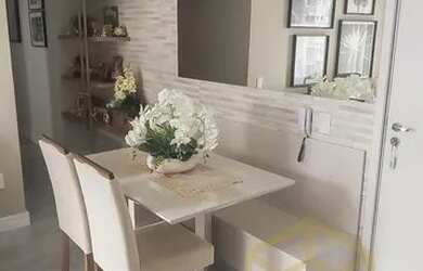 Imagem: O apartamento possui 2 Dormitórios, 1 Banheiro, 1 Vaga na garagem