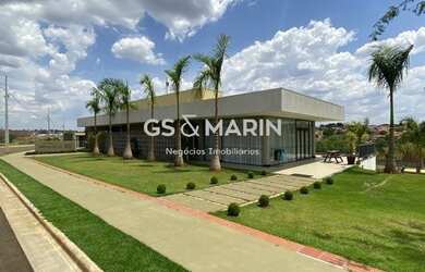 Imagem: O terreno possui 330m² de Área e está localizado em Jardim