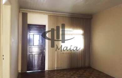 Imagem: A casa possui 2 Dormitórios, 1 Banheiro, 2 Vagas na garagem