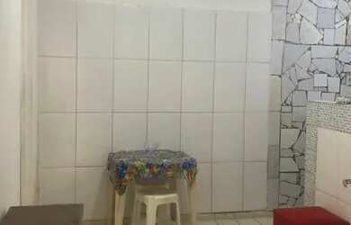 Imagem: A casa possui 1 Dormitório e 1 Banheiro e está localizado