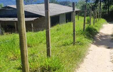 Imagem: O terreno possui 1.000m² de Área e está localizado em Parque