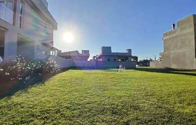 Imagem: O terreno possui 250m² de Área e está localizado em São