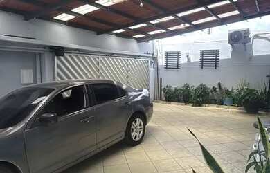 Imagem: A casa em condomínio possui 3 Dormitórios, 3 Banheiros, 2