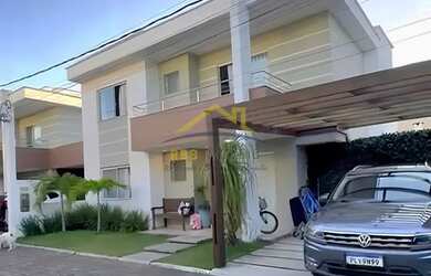 Imagem: A casa à venda possui 4 Dormitórios, 5 Banheiros, 2 Vagas