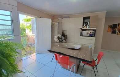 Imagem 6: Casa 5 dormitórios à venda no Bairro Juscelino Kubitschek em Santa Maria...