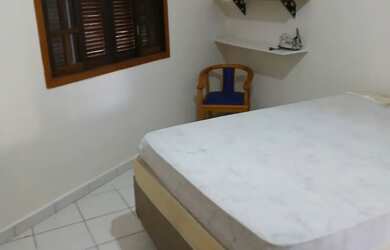 Imagem 4: Casa em Peruíbe. Acomodam 10 pessoas, 4 Vagas na garageme3 Dormitórios