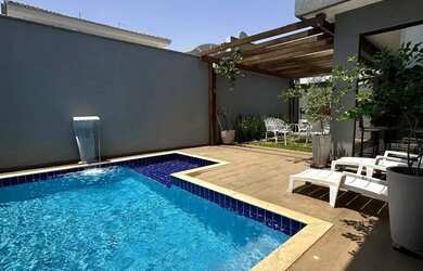 Imagem: A casa em condomínio possui 3 Dormitórios, 2 Banheiros, 2