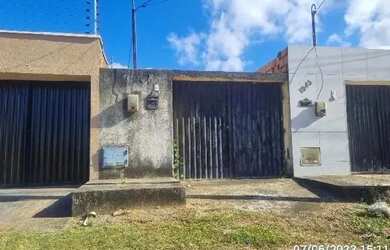 Imagem: A casa possui 1 Dormitório, 1 Banheiro, 1 Vaga na garagem