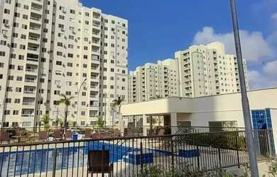 Imagem: O apartamento possui 2 Dormitórios, 1 Banheiro, 1 Vaga na garagem