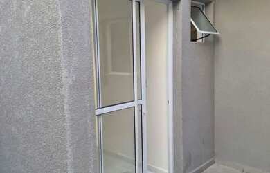 Imagem: A casa possui 2 Dormitórios, 1 Banheiro, 55m² de Área, Varanda