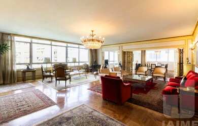 Imagem: O apartamento possui 4 Dormitórios, 4 Banheiros, 400m² de