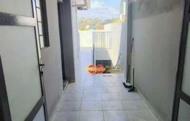 Imagem 5: Casa - Jardim Lúcia. Varanda, 132m² de Área, 2 Vagas na garageme3 Dormitórios