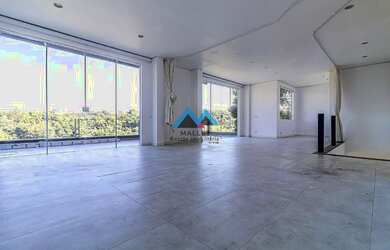 Imagem 16: Excelente Casa Triplex com 4 suítes, 436 m², toda reformada, à venda no Condomínio Ubá Ind