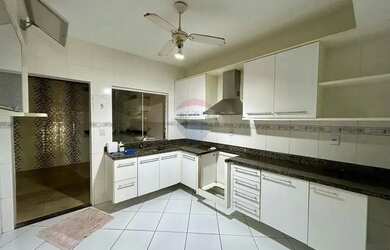 Imagem 7: Casa Duplex 3/4 com Suíte Gabinete e Gourmet Privativo em Pitangueiras...