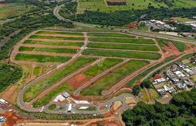 Imagem: O terreno possui 250m² de Área e Imóvel novo e está localizado