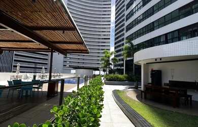 Imagem: O apartamento possui 5 Dormitórios, 5 Banheiros, 4 Vagas na