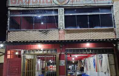 Imagem: A casa possui 3 Dormitórios, 4 Banheiros, 2 Vagas na garagem