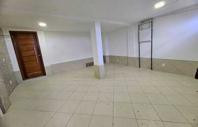 Imagem 2: Casa no Aeroporto. Varanda, Vista para o mar, Guarda roupae235m² de Área