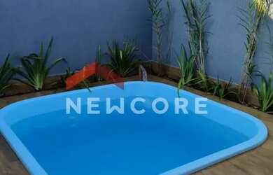 Imagem: A casa possui 2 Dormitórios, 2 Banheiros, 1 Vaga na garagem