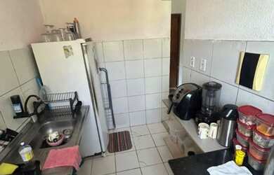 Imagem: O apartamento possui 2 Dormitórios, 1 Banheiro, 1 Vaga na garagem