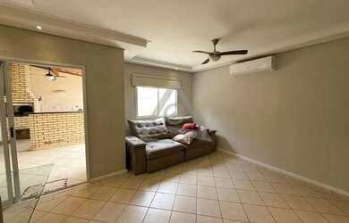 Imagem: A casa em condomínio possui 3 Dormitórios, 3 Banheiros, 2