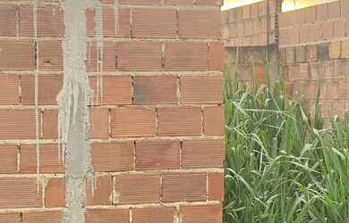 Imagem: O terreno possui 120m² de Área e está localizado em Campo