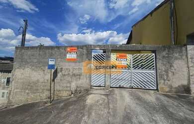 Imagem: A casa possui 2 Dormitórios, 1 Banheiro, 4 Vagas na garagem