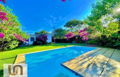 Imagem: A casa à venda possui 3 Dormitórios, 2 Banheiros e 280m²