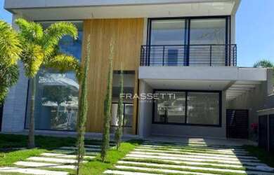 Imagem: A casa em condomínio possui 4 Dormitórios, 3 Banheiros, 3