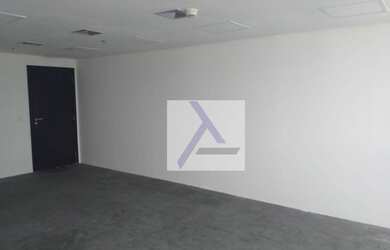 Imagem: O depósito possui 1 Vaga na garagem, 45m² de Área e está