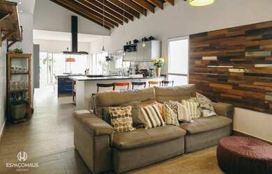 Imagem: A casa em condomínio possui 3 Dormitórios, 4 Banheiros, 2