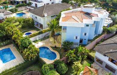 Imagem: A casa para alugar possui 5 Dormitórios, 5 Banheiros, 5 Vagas