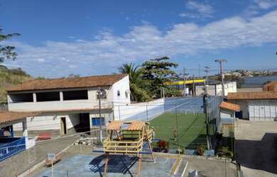 Imagem: A casa em condomínio possui 4 Dormitórios, 4 Banheiros, 90m²