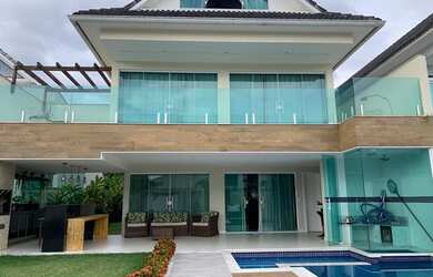 Imagem: A casa em condomínio possui 4 Dormitórios, 5 Banheiros, 5