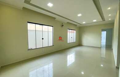 Imagem: A casa em condomínio possui 3 Dormitórios, 2 Banheiros, 4