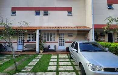 Imagem: A casa em condomínio possui 2 Dormitórios, 2 Banheiros, 2