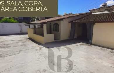 Imagem: A casa possui 2 Dormitórios, 1 Banheiro, 3 Vagas na garagem