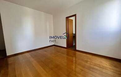 Imagem: O apartamento na cobertura possui 4 Dormitórios, 5 Banheiros