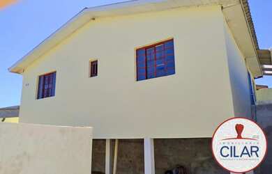 Imagem: A casa possui 2 Dormitórios, 1 Banheiro, 3 Vagas na garagem