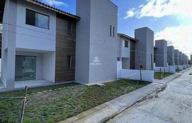 Imagem: A casa em condomínio possui 4 Dormitórios, 3 Banheiros, 2