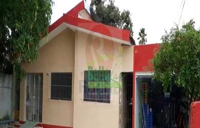 Imagem: A casa possui 4 Dormitórios, 3 Banheiros, 5 Vagas na garagem