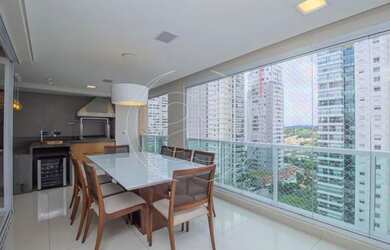 Imagem: O apartamento possui 3 Dormitórios, 5 Banheiros, 4 Vagas na