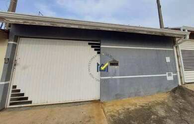 Imagem: A casa possui 2 Dormitórios, 2 Banheiros, 3 Vagas na garagem